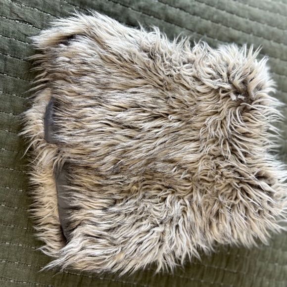 Set of Old Navy Vests - Picture 7 of 7